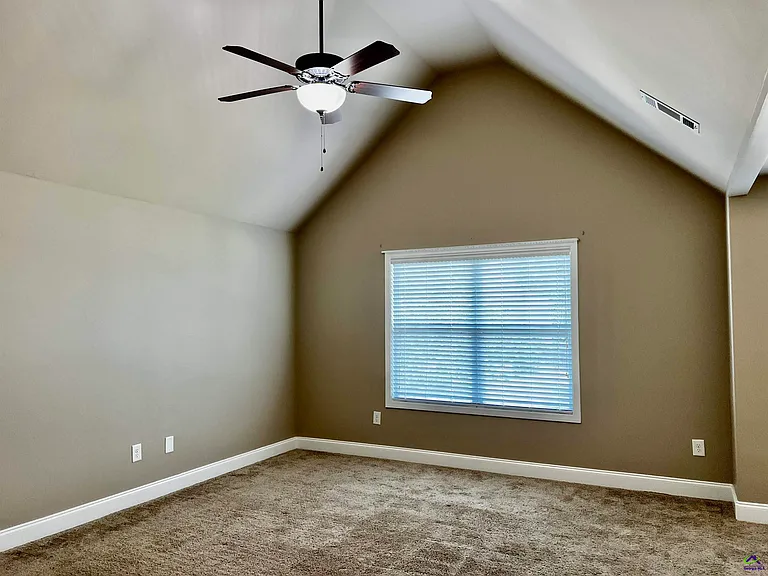 208 Black Hawke Ln — Photo 32