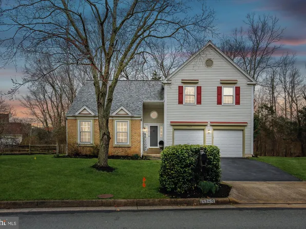 15163 Stratton Major Ct, Centreville, VA 20120