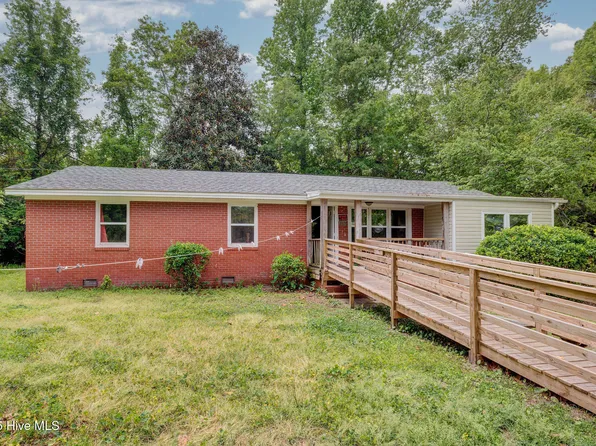 2128 Yaupon Drive, Wilmington, NC 28401