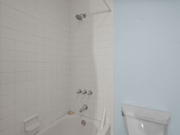 full tub/shower combo in each private full bath