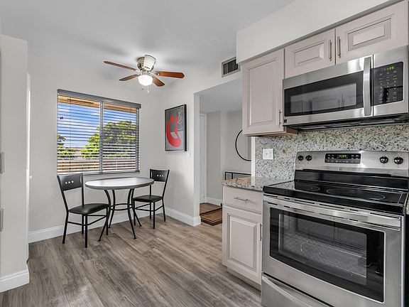 4th image of 7267 HUNTINGTON Lane #403