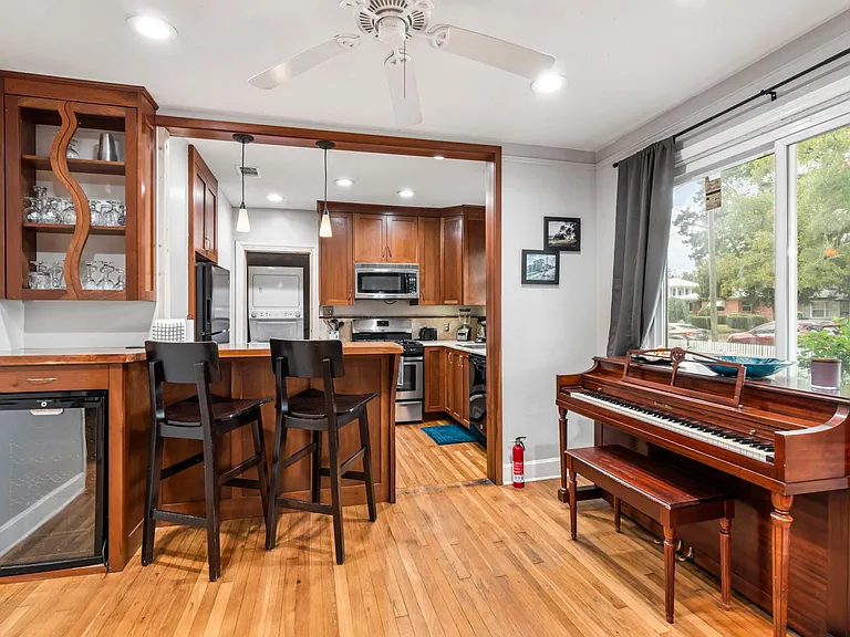 1507 W Gregory St — Photo 5