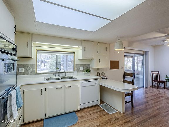 5th image of 230 W Mora Dr