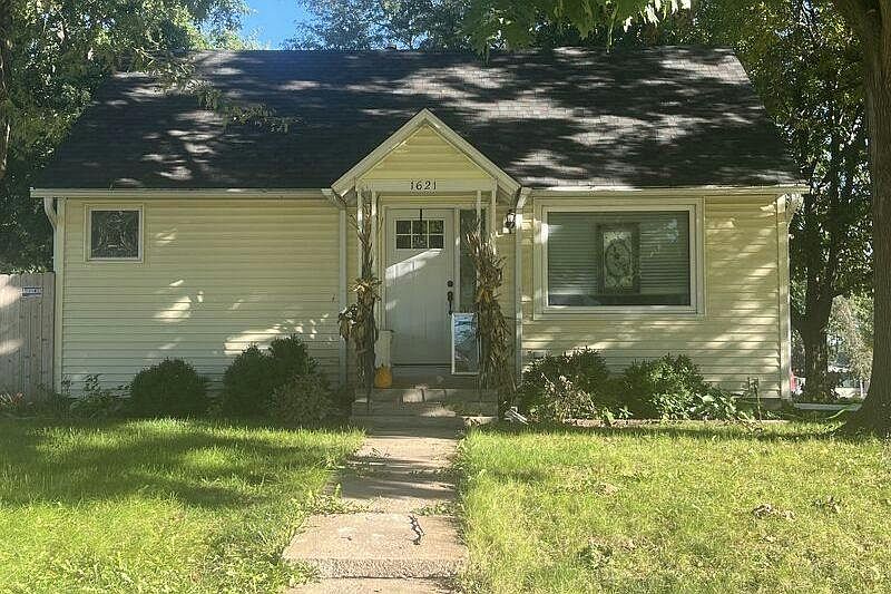 1st image of 1621 M St
