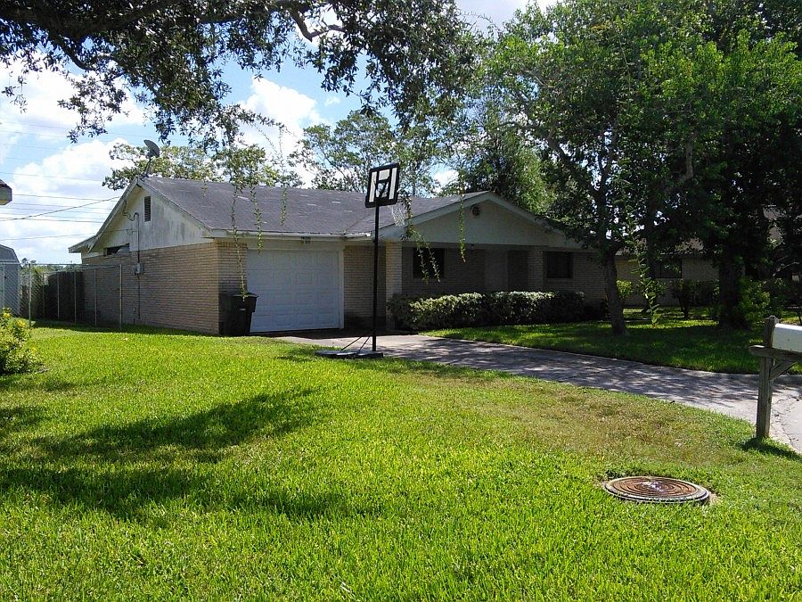 1st image of 2602 Dunkin Cir