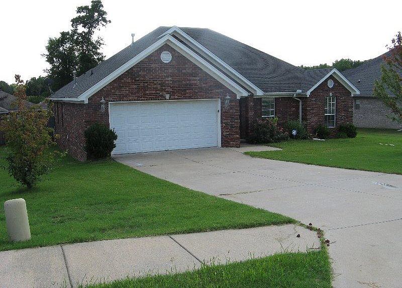3409 North Ridge