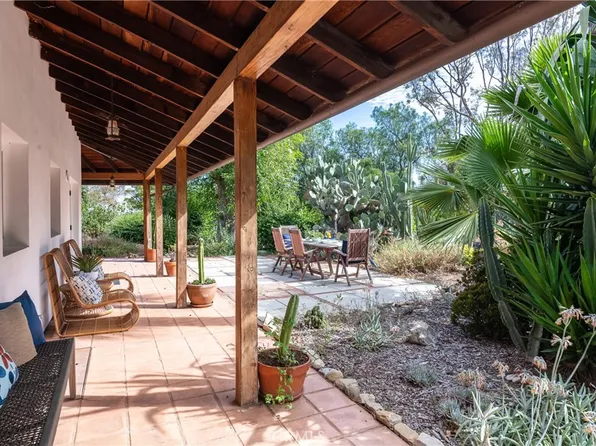 2 Chuckwagon Rd, Rolling Hills, CA 90274