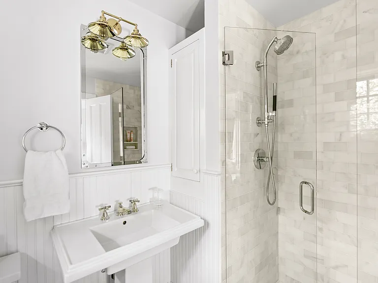 Carriage Ct — Photo 30