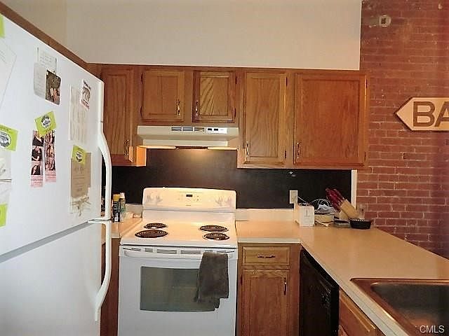 2nd image of 55 Oil Mill Rd APT 33