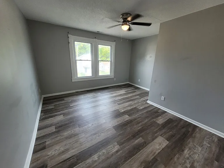 1900 Lansing Ave #B — Photo 10