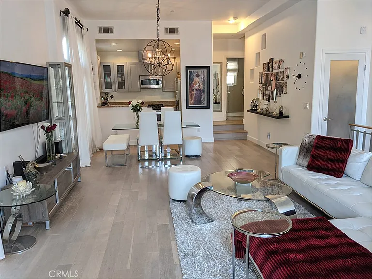 13260 Landale St — Photo 4