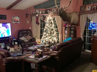1028 Upland Dr, South Charleston, WV 25309