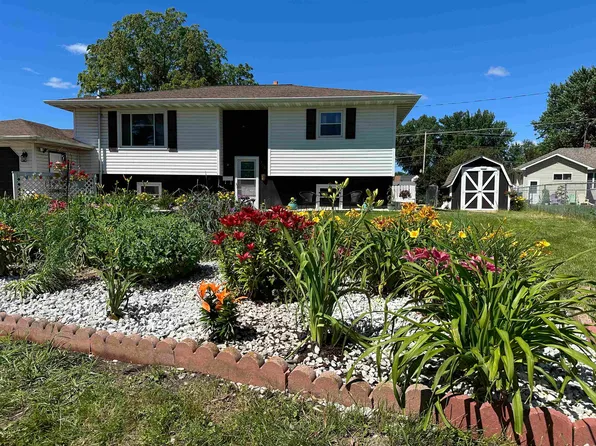 206 Hageman Ct, Mauston, WI 53948