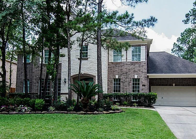 143 N Shawnee Ridge Cir — Photo 1
