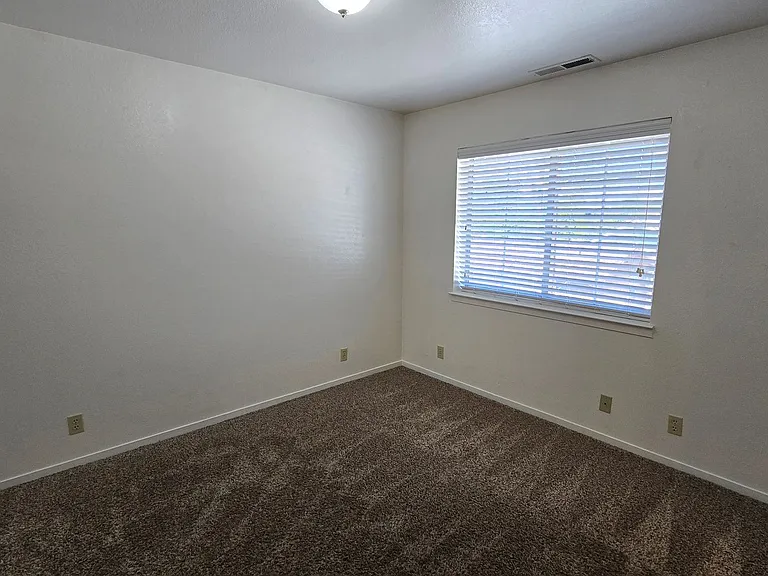 239 Cheney Street — Photo 18