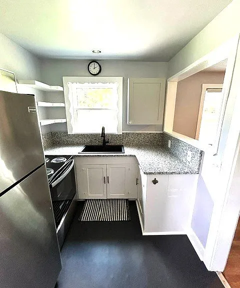 2911 Dobbs Ave — Photo 9