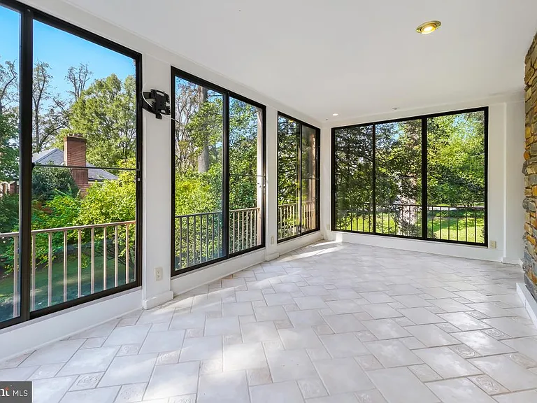 4900 Indian Ln NW — Photo 9