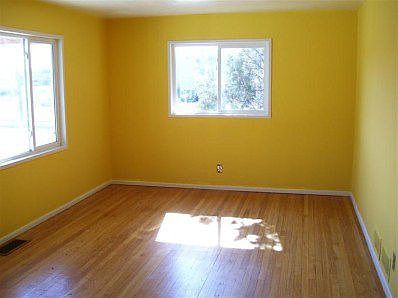 2nd image of 2301 Cagua Dr NE