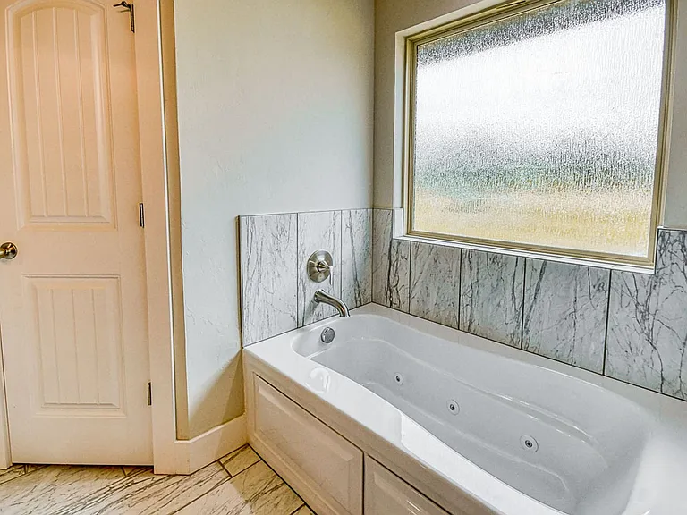 1016 E Jackrabbit Ln — Photo 17