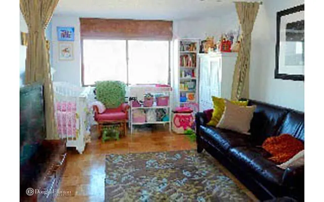 Rented by Douglas Elliman | media 8