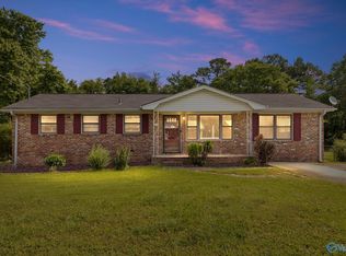 4022 Knollbrook Dr NW, Huntsville, AL 35810