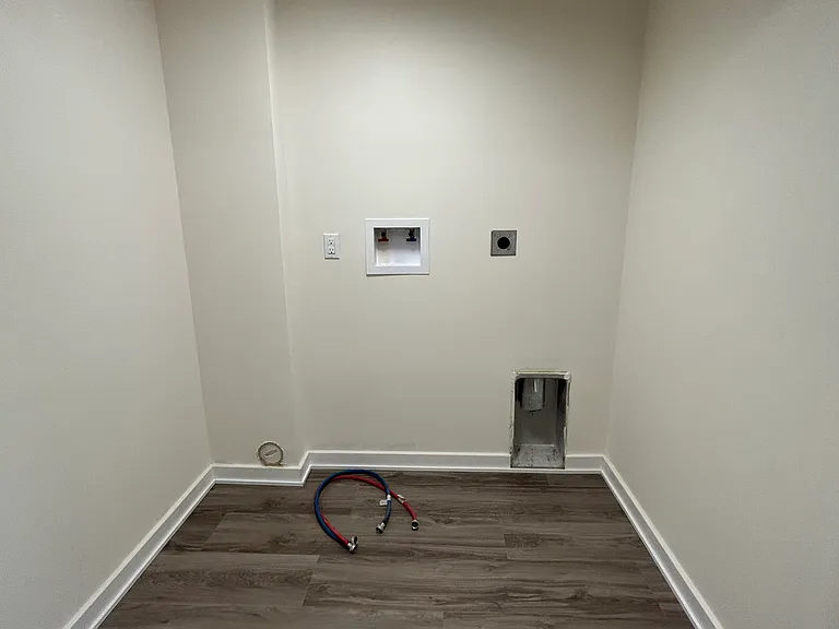 147 N Church St #7 — Photo 9