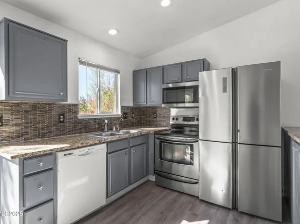 808 Tradewinds Ct, Sun Valley, NV 89433