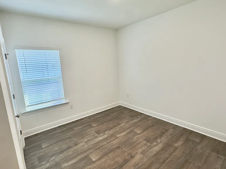 32415 Revere Dr — Photo 6