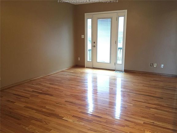 2nd image of 214 Teays Villa