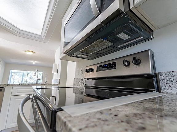 2nd image of 117 Wading Bird CIR #101