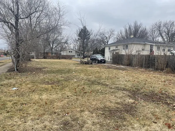 201 N Bierman Ave, Villa Park, IL 60181