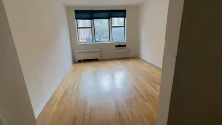 Rented by Richard Marks LLC | media 4