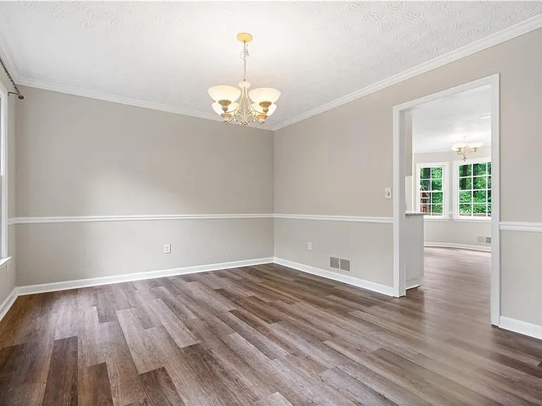4752 Forest Glen Ct NE — Photo 15