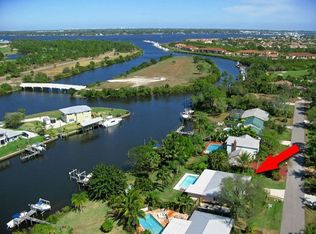 558 SW Hidden River Ave, Palm City, FL 34990