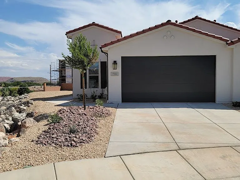 794 N Via Modelo Cir — Photo 2