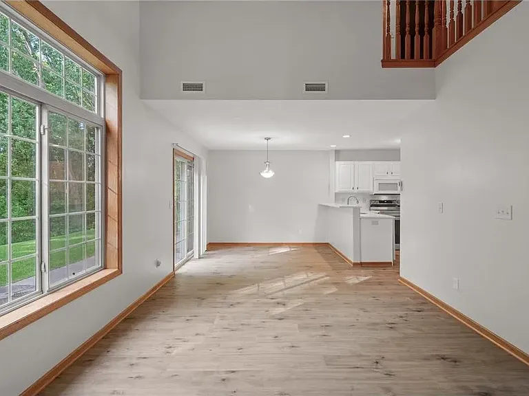 13784 Rose Dr — Photo 4