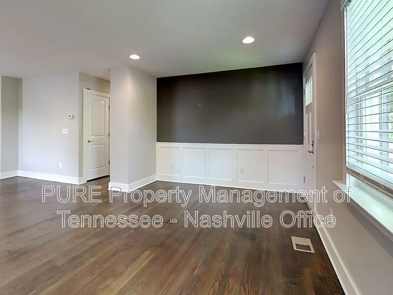 3 bed, 2.0 bath, 1950 sqft, $3,100 — Photo 4