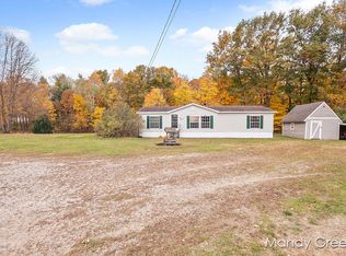 2814 Nineteen Mile Rd NE, Cedar Springs, MI 49319