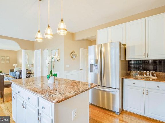 5th image of 9181 Lost Fields Ct