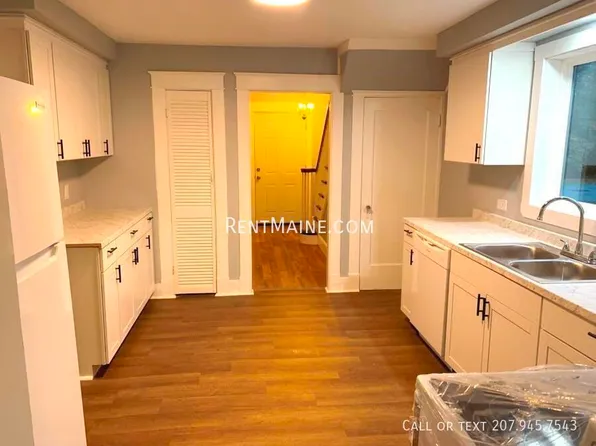 19 Nason Ave, Bangor, ME 04401