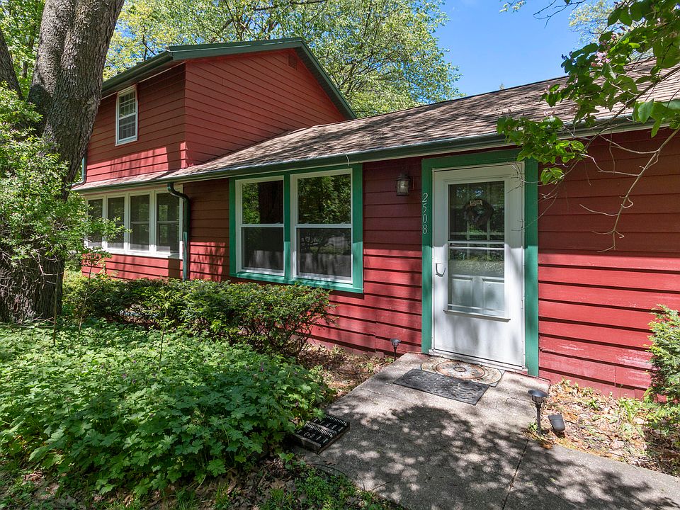 2nd image of 2508 Tilden Ave
