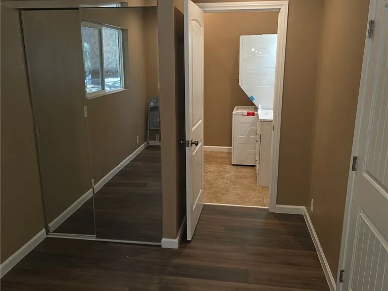 979 Venus Way — Photo 7