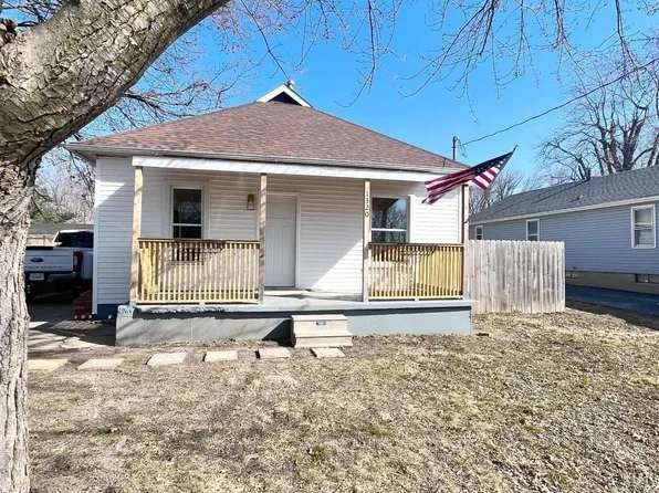 1320 S Houston St, Taylorville, IL 62568