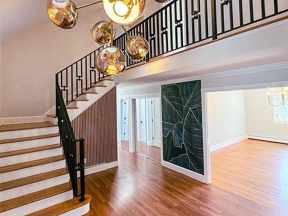 2nd image of 250 Maloney Road