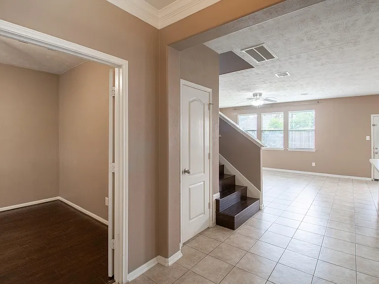 6126 Menor Crest Dr — Photo 14