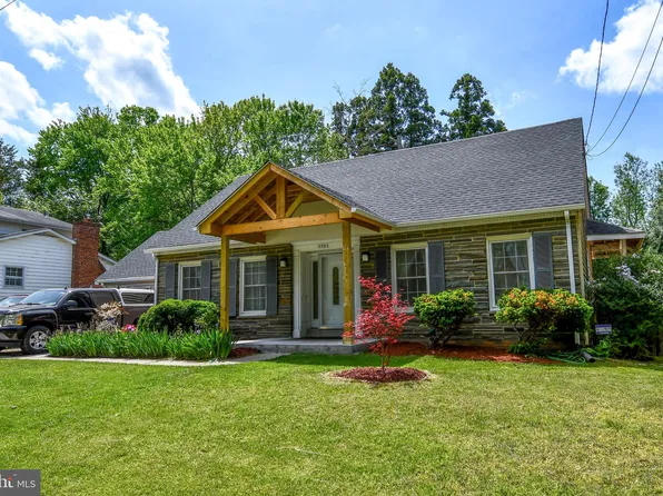 9705 Lemocks Dr, Upper Marlboro, MD 20772