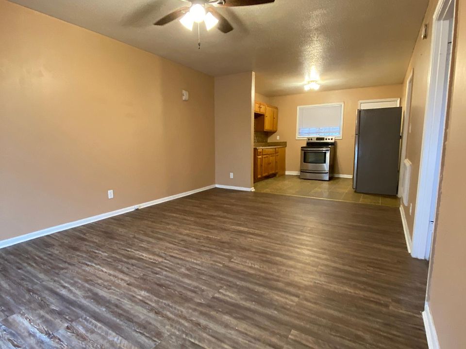 1st image of 918 Hamilton Ave #2