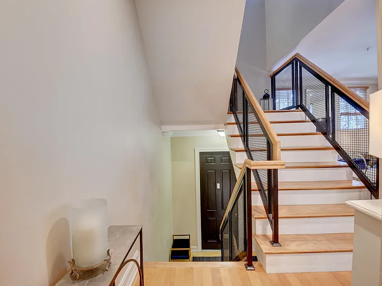 75 NE 5th Ave NE #U — Photo 20