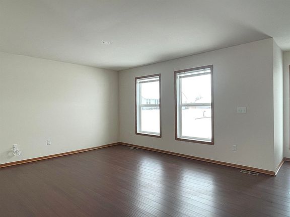 4th image of 4648 Pagoda Dr