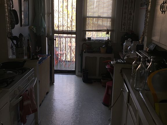 5th image of 3282 46th St